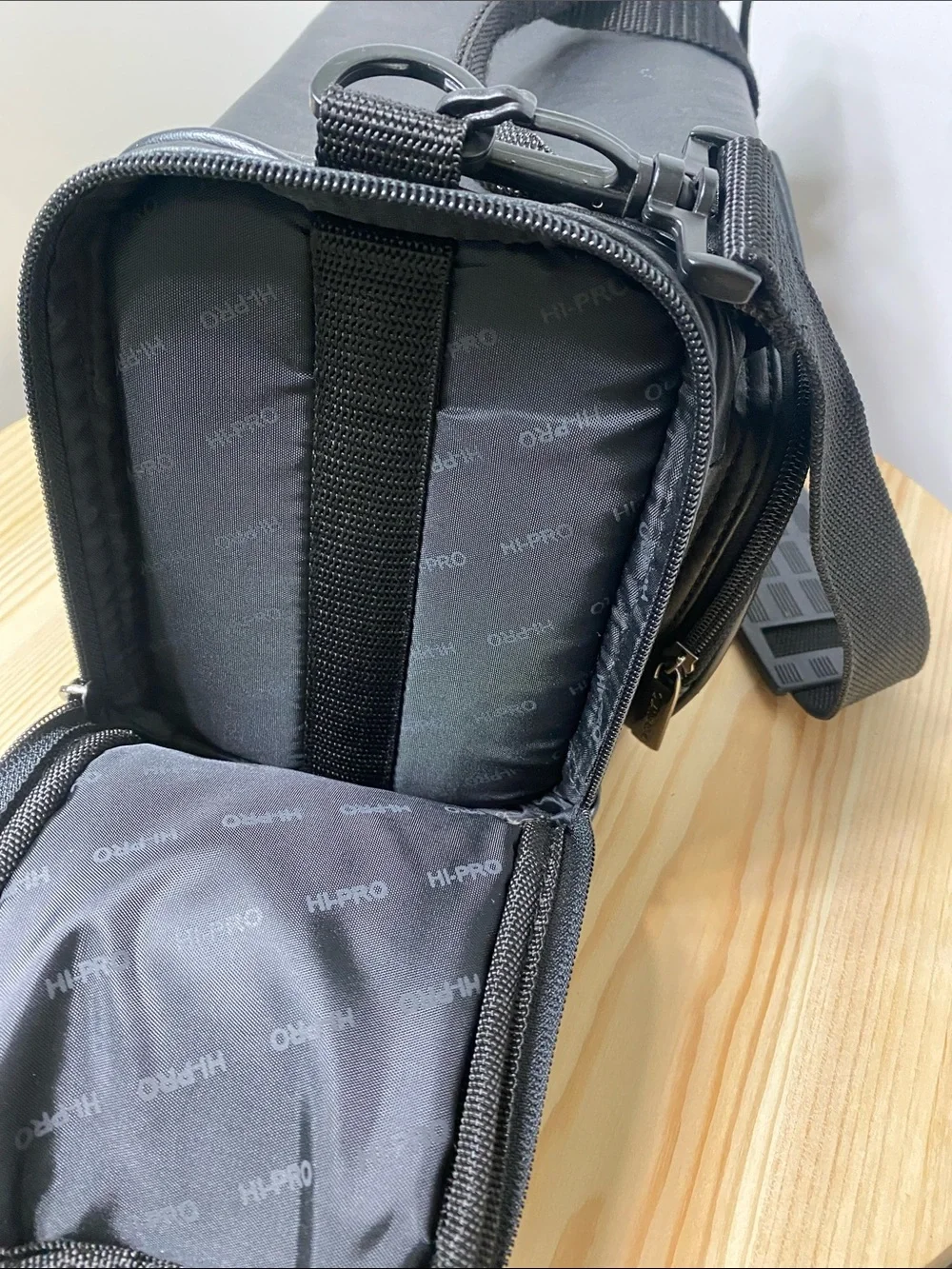 Quantaray Black Canvas Camera Camcorder Carry Shoulder Bag Large 12 X 7.5 X 6